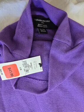 Banana Republic Mock Neck Short Sleeve Sweater – Purple – NWT – Size Large